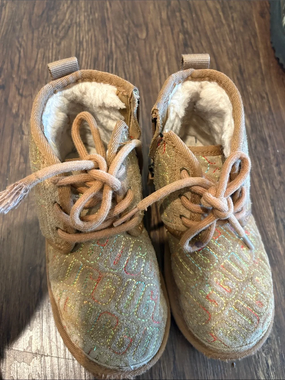 UGG Kids Tan Glitter Pattern Lace-Up Zip Boots